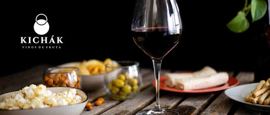 ¿Es mejor tomar vino antes o después de comer?